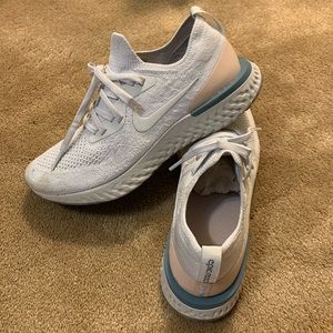 Nike epic react flyknit pure platinum